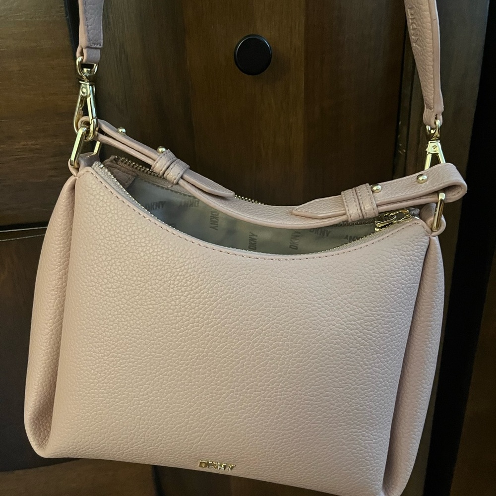 COPY - DKNY shoulder bag, slightly used , looks new